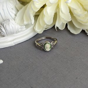 Green Cameo Ring, 925 Sterling Silver Adjustable Cameo Ring, Antique Replica Cameo Jewelry, Victorian Jewelry Gift for Anniversary