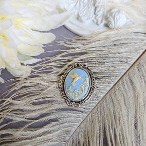 Blue Hummingbird Brooch, Bird Pin, Hummingbird Cameo Brooch, Nature Jewelry Gift idea, Gift for Mom