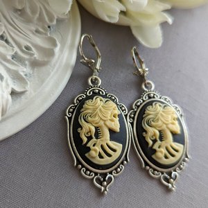 Lady Skull Earrings, Day of the Dead Earrings, Dia de Los Muertas Skull jewelry, Gothic Cameo Earrings, Lolita Jewelry, Goth girl