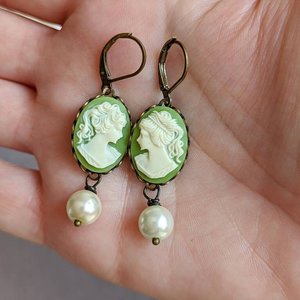 Cameo Pearl Earrings, Green Cameo Earrings, Victorian Jewelry, Romantic Vintage Style, Light Academia, Pearlcore