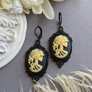 Lady Skull Earrings, Day of the Dead Earrings, Dia de Los Muertas Skull jewelry, Gothic Cameo Earrings, Lolita Jewelry, Goth girl