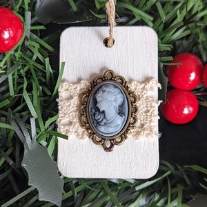 Vintage Style Christmas Ornament, Rustic Farmhouse Chic Decor