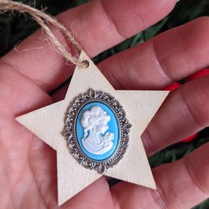 Christmas Ornament, Star Ornament, Victorian Lady Cameo, Shabby Chic, Romantic Christmas Tree, Holiday Decor, Vintage Style, Real Wood