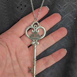 Silver Victorian Skeleton Key Necklace, Vintage Style Steampunk Jewelry Gift for Her