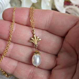 Art Deco Bridal Necklace, 14K Gold Plated Pendant and Glass Pearl, Dainty Minimalist Jewelry Gift for Bride