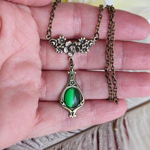 Green Victorian Necklace, Vintage Style Teardrop Pendant, Historical Costume Jewelry