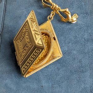 Golden Brass Diamond Shaped Locket Brooch, Unique Bridal Bouquet Charm, Etched Victorian Locket, Wedding Memory Pin, Bride Wedding Gift