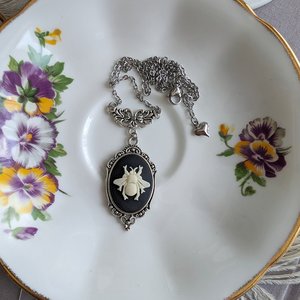 Bee Cameo Necklace, Silver Bumble Bee Pendant, Necklaces for Women, Bee Jewelry, Girlfriend Gift, Best Friend Gifts, Graduation Gift
