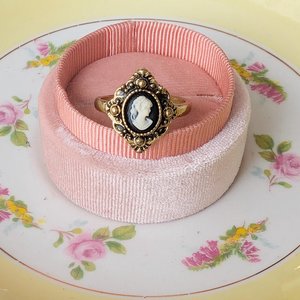 Antiqued Gold Cameo Ring, Victorian Costume Jewelry, Adjustable Size