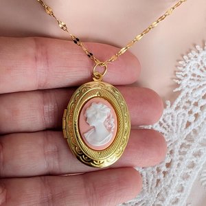 Oval Cameo Locket Necklace, Golden Vintage Inspired Locket, Special Keepsake Jewelry, Antique Style Photo Memory Pendant
