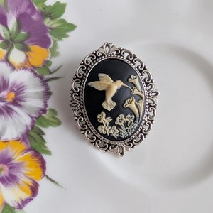 Hummingbird Cameo Brooch: Lacy Silvertone Vintage Style Pin