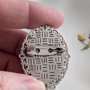 Hummingbird Cameo Brooch: Lacy Silvertone Vintage Style Pin