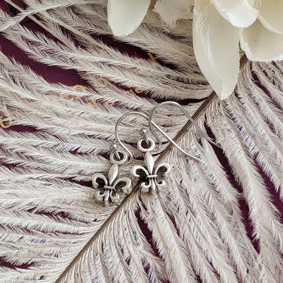 Tiny Fleur de Lis Earrings, French Earrings, Silver Flower of the Lily, Shabby Chic, Canadian Jewelry, Quebec, New Orleans, Mardi Gras