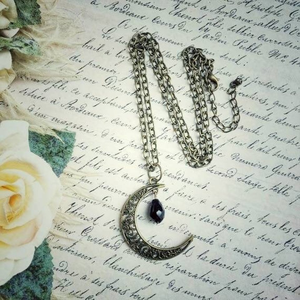 Crescent Moon Necklace, Womens Celestial Jewelry, Boho Moon Necklace, Witchy Jewelry,  Gift for Her