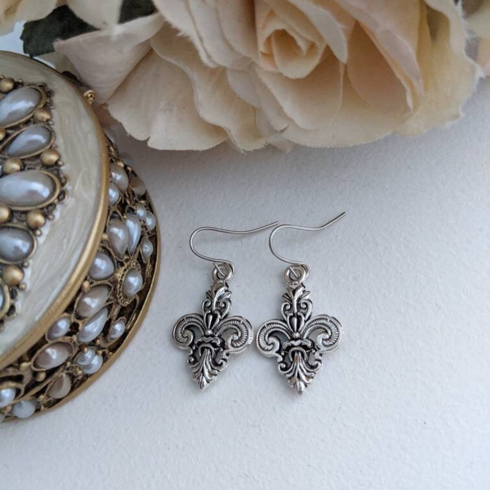 Fleur De Lis Earrings, French earrings, Mardi Gras earrings, French earrings, Canadian jewelry gift for her, daughter birthday