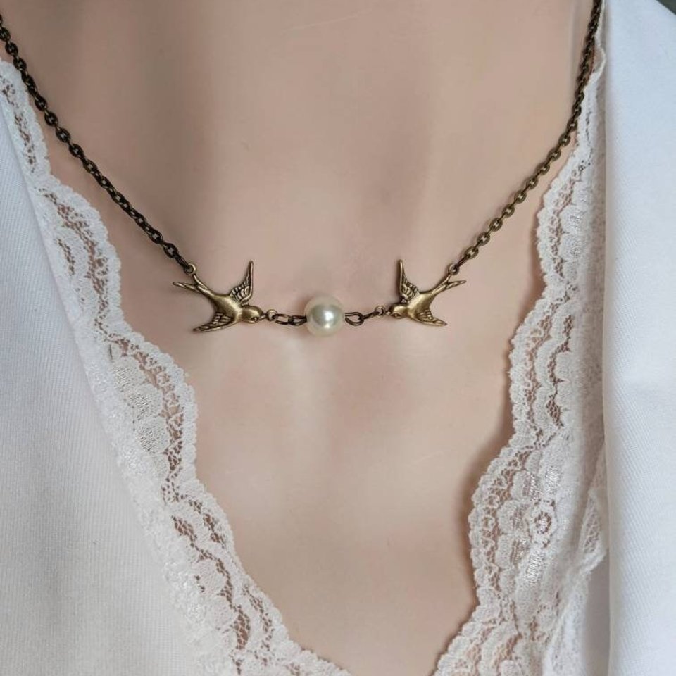 Swallow Choker Necklace with Pearl, Dainty Bird Jewelry, Bridesmaid Gift, Wedding Day Accessories