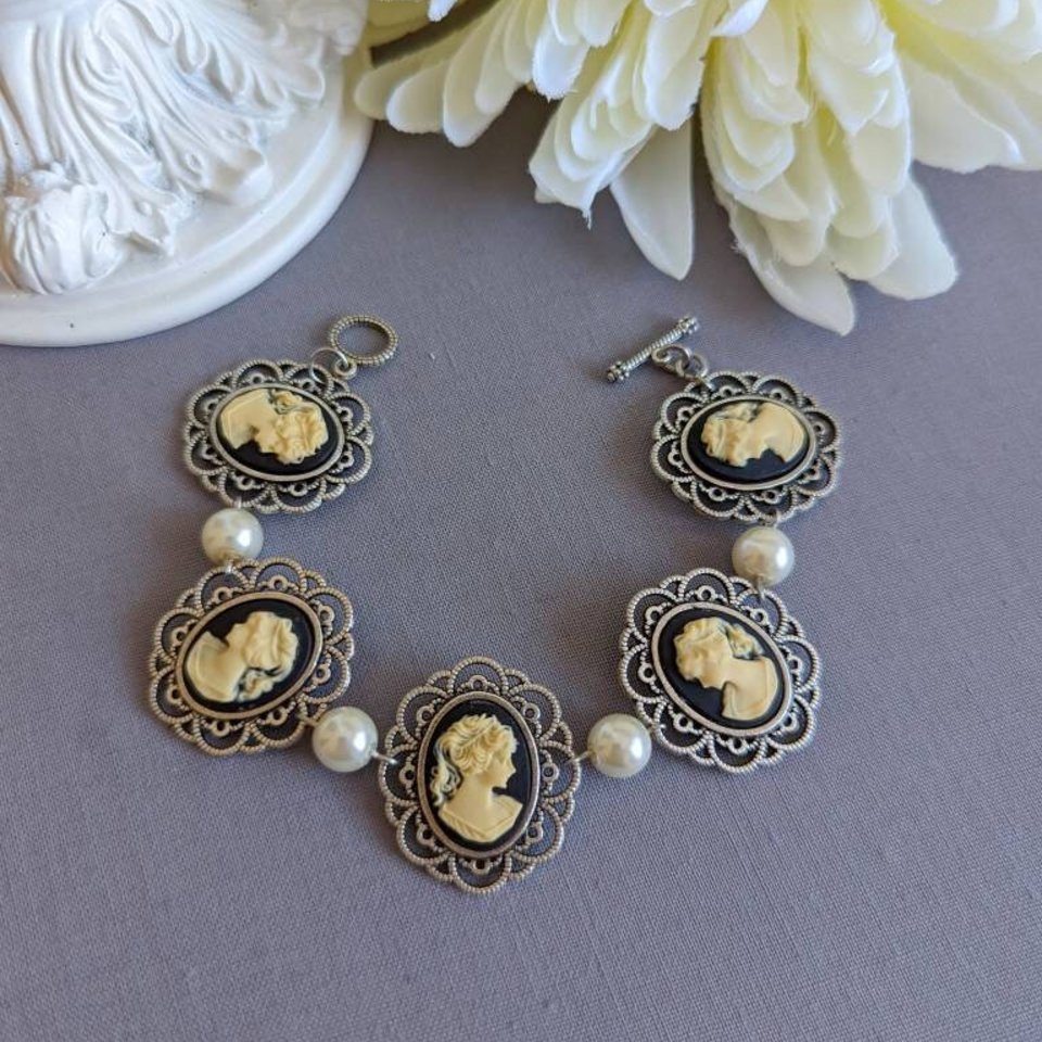 Cameo Pearl Bracelet, Vintage Style Victorian Jewelry, Historical Costume, Wedding Bracelet, Toggle Closure