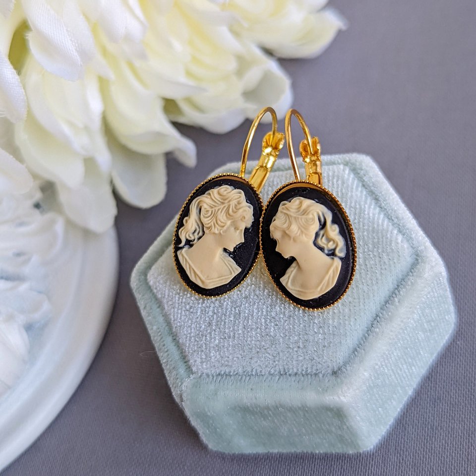 Black Cameo Earrings, Modern Vintage Cameo Earrings, Lever back Earrings, Lady Cameo Jewelry, Victorian Earrings, Romantic Jewelry