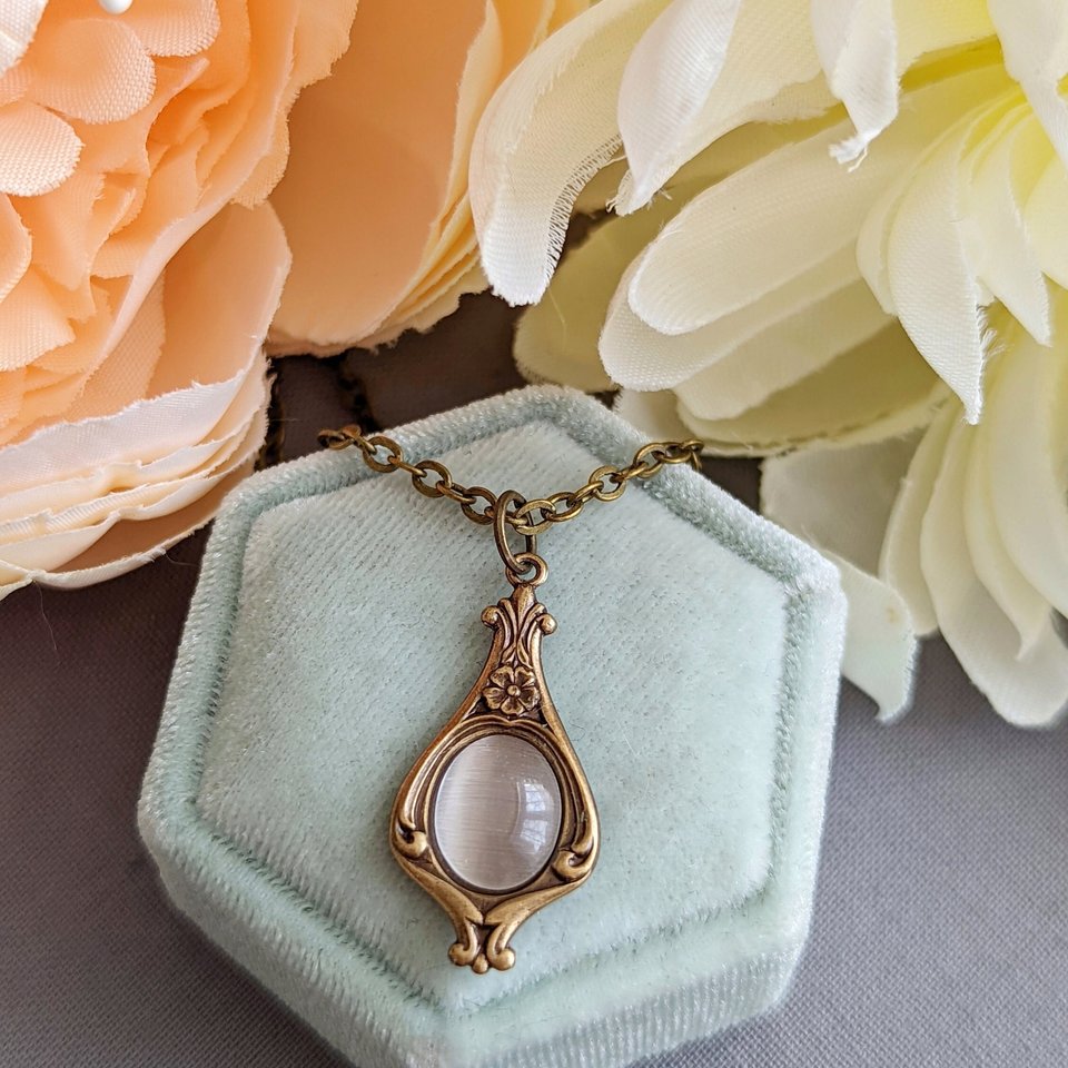 Victorian Necklace, Opalescent Pendant, Vintage Style Jewelry gift for her, Dainty Necklace, Regency Era, Art Nouveau, Wife Gift