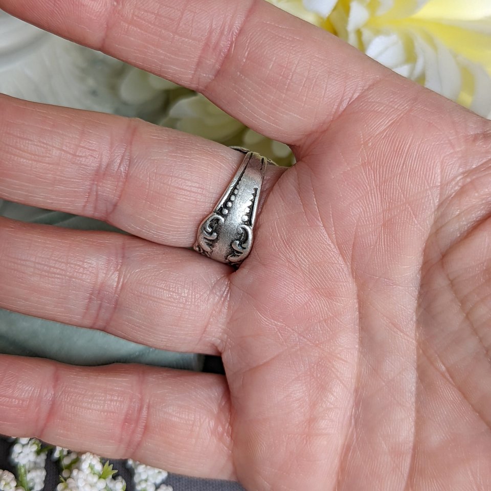 Spoon Ring with Bee, Adjustable Boho Ring, Trendy Thumb ring, Plated Silver Ring,  Statement Jewelry Gift for her Birthday, Bee Jewelry