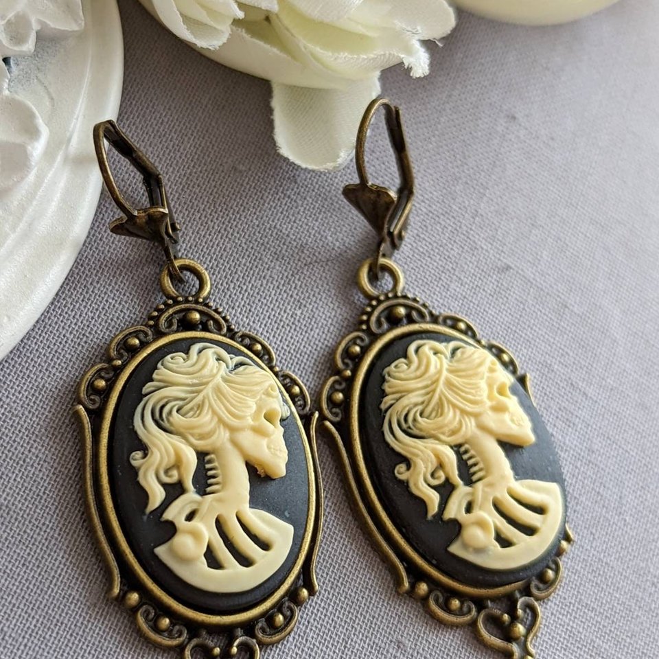 Day of the Dead Earrings, Dia de Los Muertas Skull jewelry, Gothic Cameo Earrings, Lolita Jewelry, Goth girl, Lady Skull Earrings