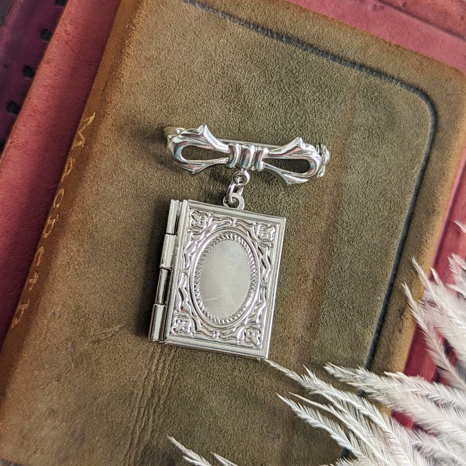 Bridal Bouquet Memory Locket, Silver Book Locket Brooch, Book Lover Gift 