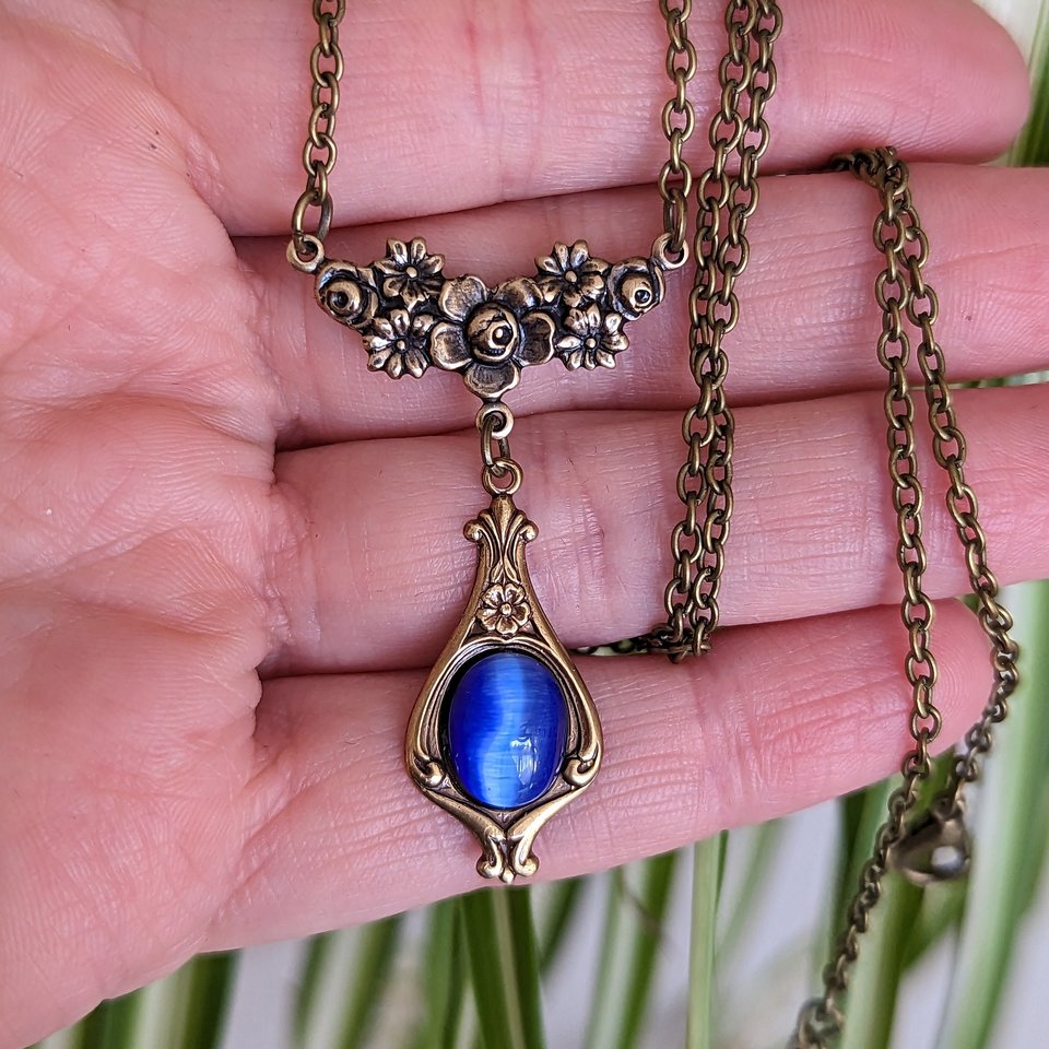 Victorian Jewelry Necklace, Vintage Style Teardrop Pendant