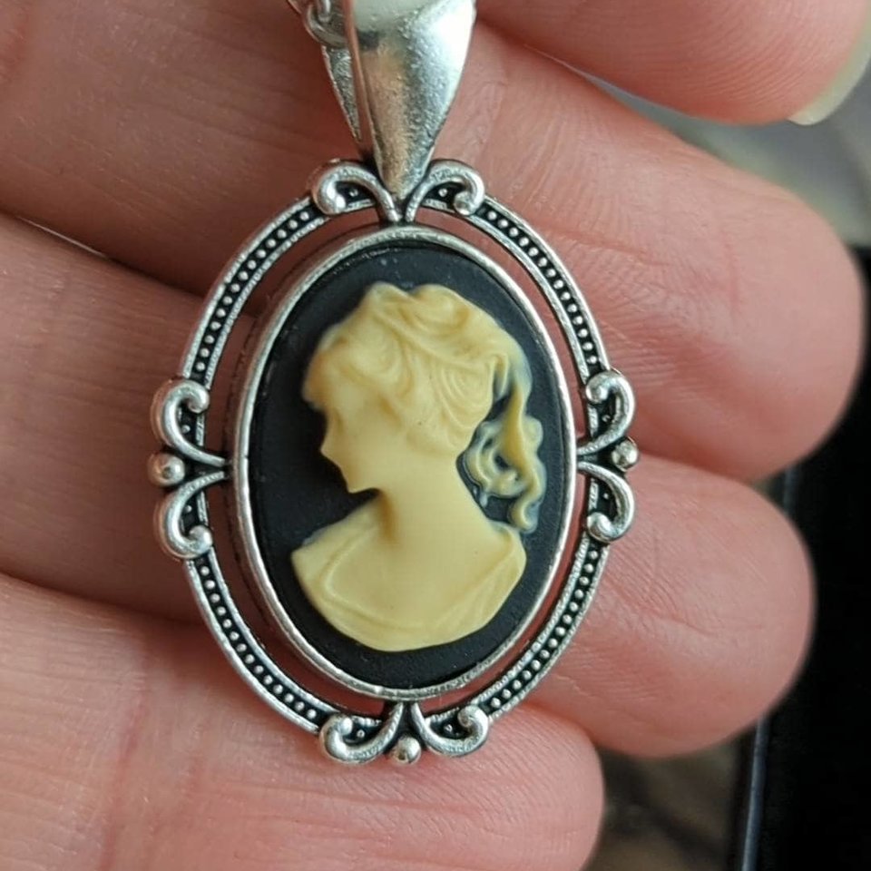 Black and Ivory Lady Cameo Necklace, Victorian Jewelry, Vintage Style Bridal Jewelry, Unique Gifts for Women