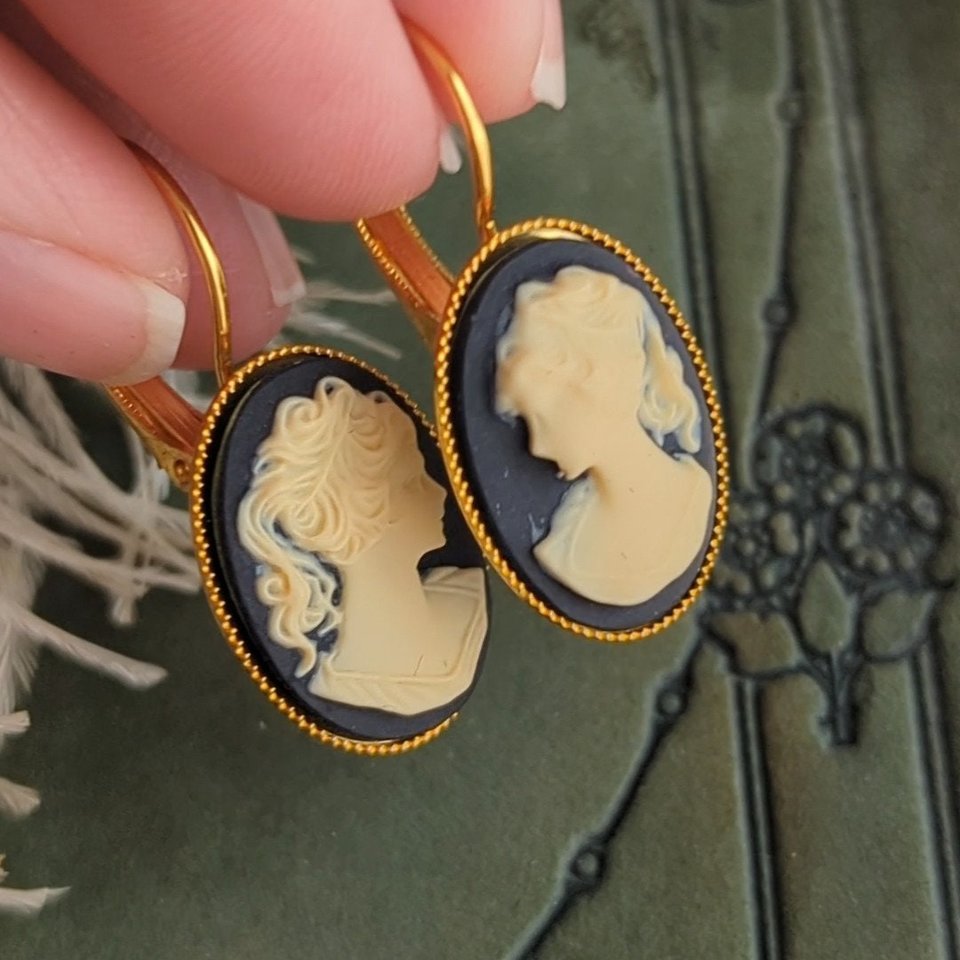 Black Cameo Earrings, Gold Cameo Drop Earrings, Lever Back Earrings, Lady Cameo Earrings, Victorian Earrings, Romantic Jewelry