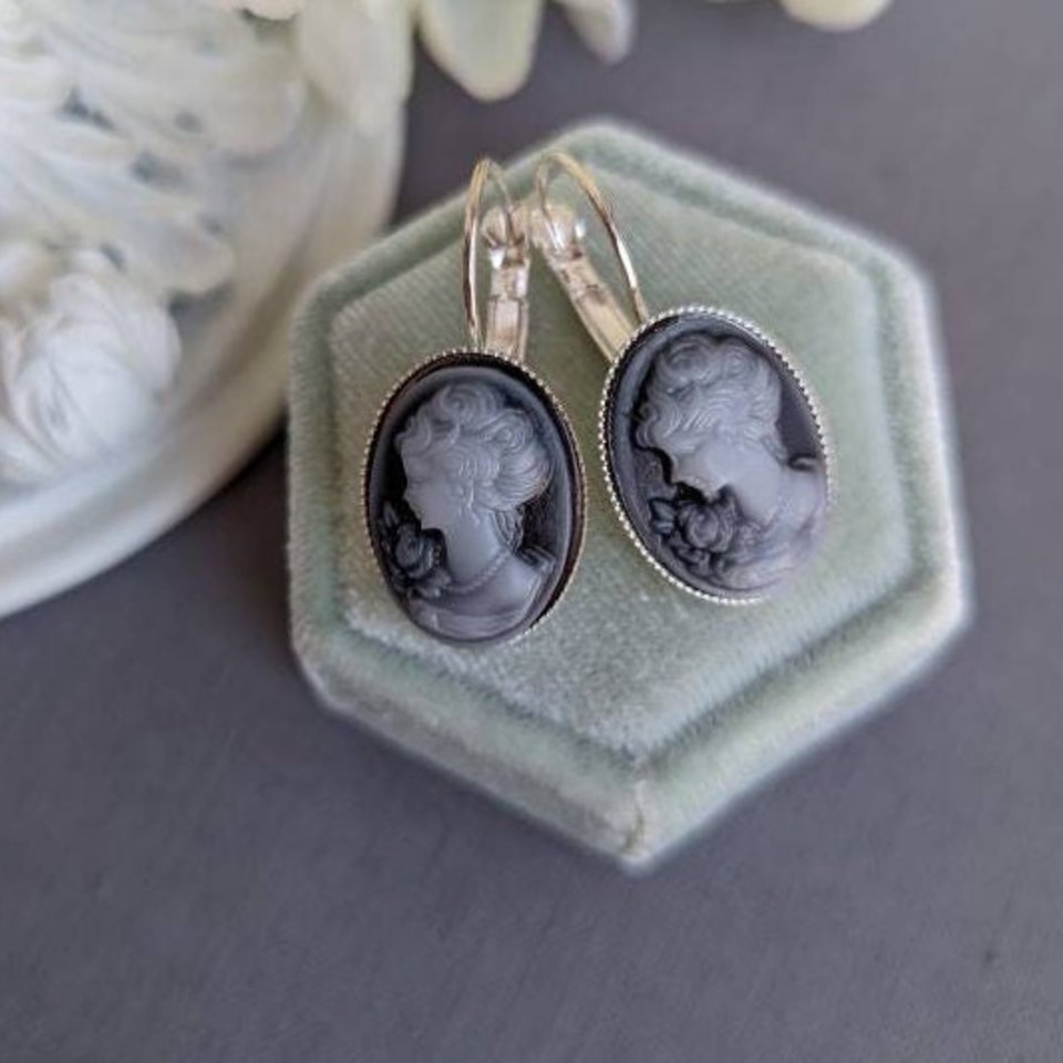 Blue Cameo Earrings, Vintage Portrait Earrings, Lever Back Earrings, Lady Cameo Earrings, Victorian Earrings, Romantic Jewelry