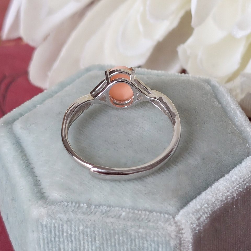 Silver Cameo Ring, Sterling Silver Adjustable ring, Modern Vintage Chic Jewelry, Mothers Day Day Gift for Her