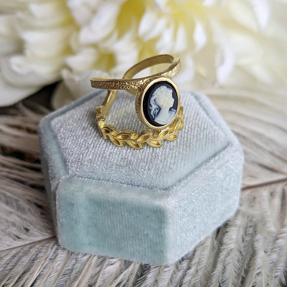Double Band Cameo Ring, Adjustable Size Ring, Laurel Leaf Jewelry, Modern Vintage Style Victorian Jewelry