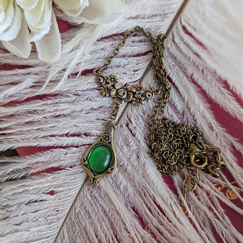 Green Victorian Necklace, Vintage Style Teardrop Pendant, Historical Costume Jewelry