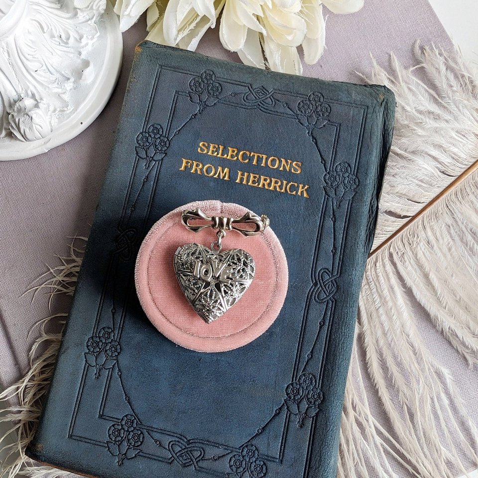 Silver Filigree Heart Locket Brooch, Bridal Bouquet Love Charm, Victorian Style, Wedding Memory Pin, Gift for Bride