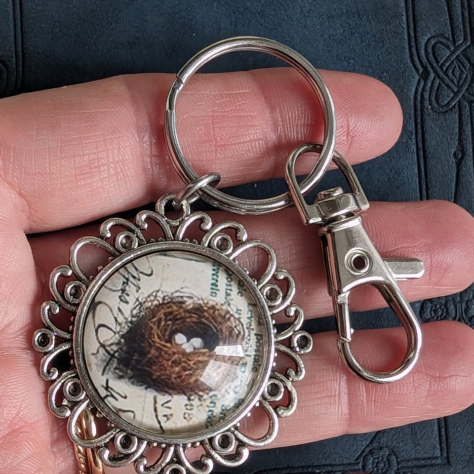 Bird Nest Keychain, Unique Nature Bag Charm, Perfect Gift for Mom on Mother's Day