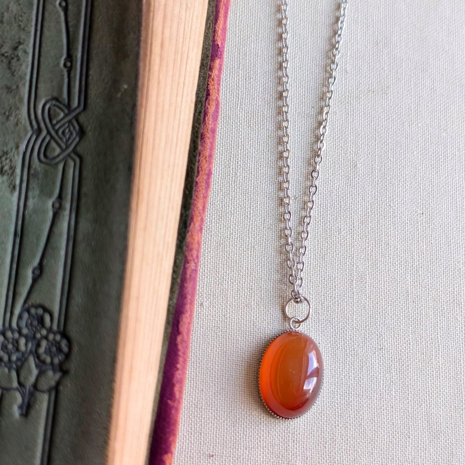 Natural Carnelian Stone Necklace, Handmade Gemstone Jewelry, Boho Chic Carnelian Pendant, Healing Crystal Necklace