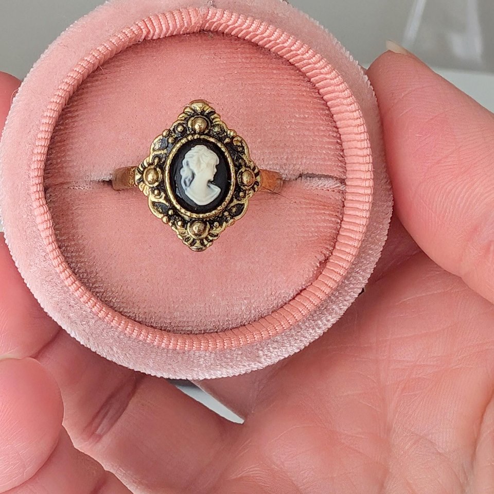 Antiqued Gold Cameo Ring, Victorian Costume Jewelry, Adjustable Size