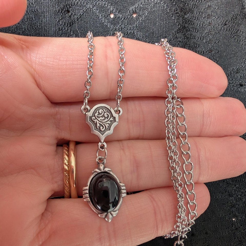 Art Deco Onyx Necklace – Vintage Style Gothic Jewelry