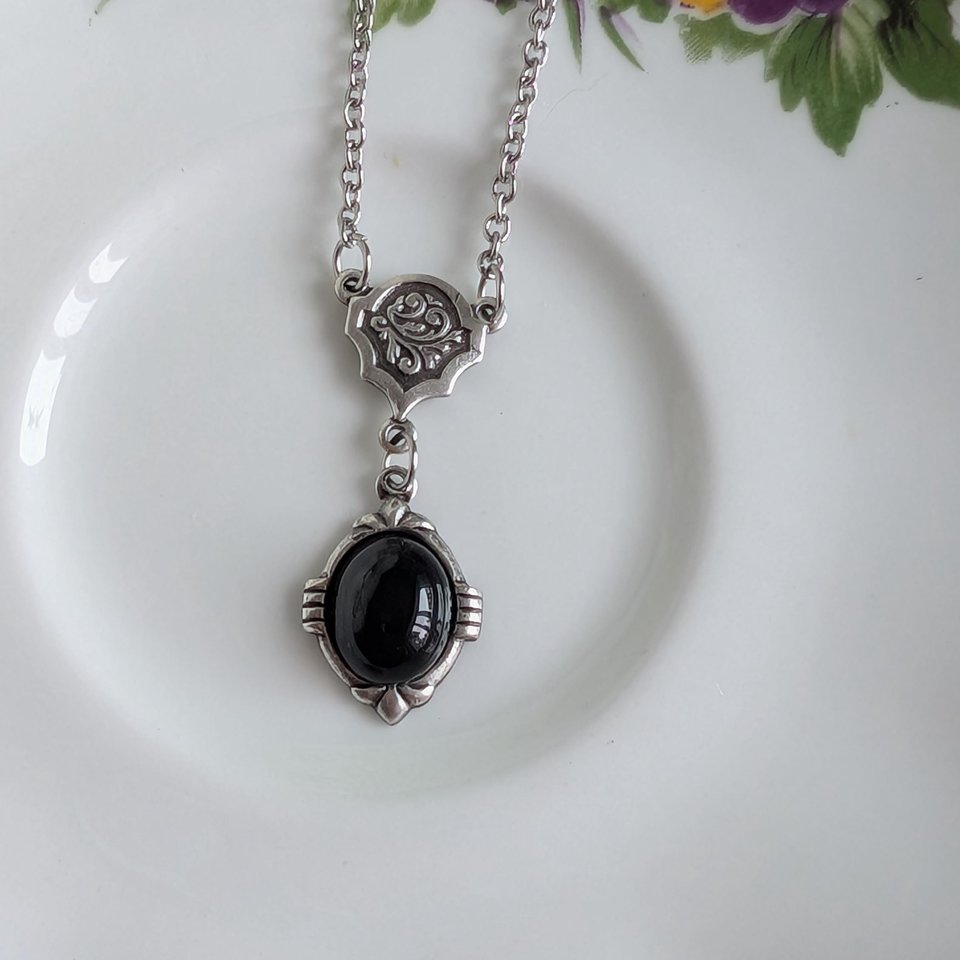 Art Deco Onyx Necklace – Vintage Style Gothic Jewelry