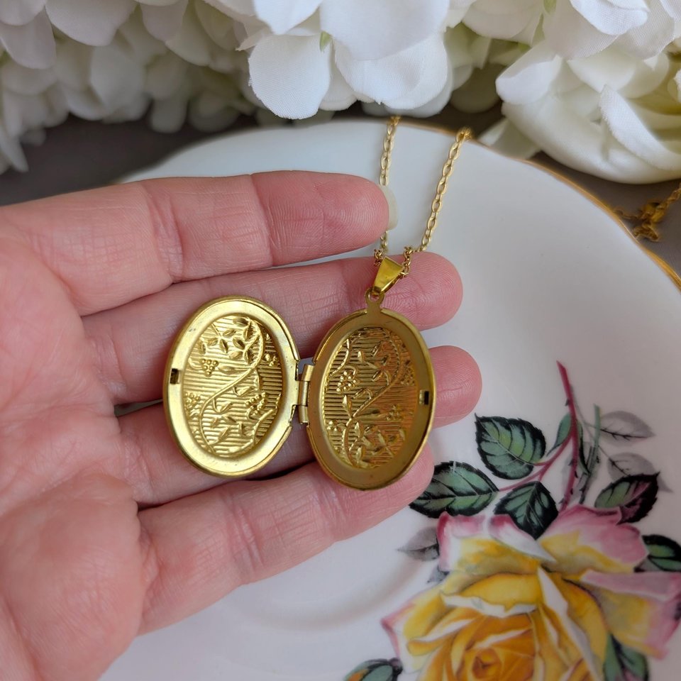 Embossed Vine Oval Locket Necklace, Vintage Style Brass Pendant
