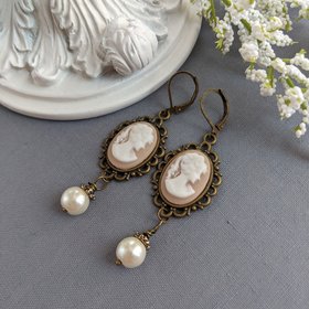 Cameo Pearl Earrings, Peach and White Cameo Earrings, Victorian Romantic Vintage Style, Regency Jewelry, Historical Costume, Pearlcore