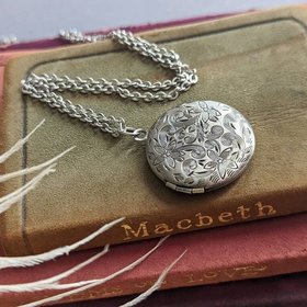 Silver Locket For Women, Round Locket Necklace, Floral Locket, Photo Locket, Victorian Locket, Gift for Her